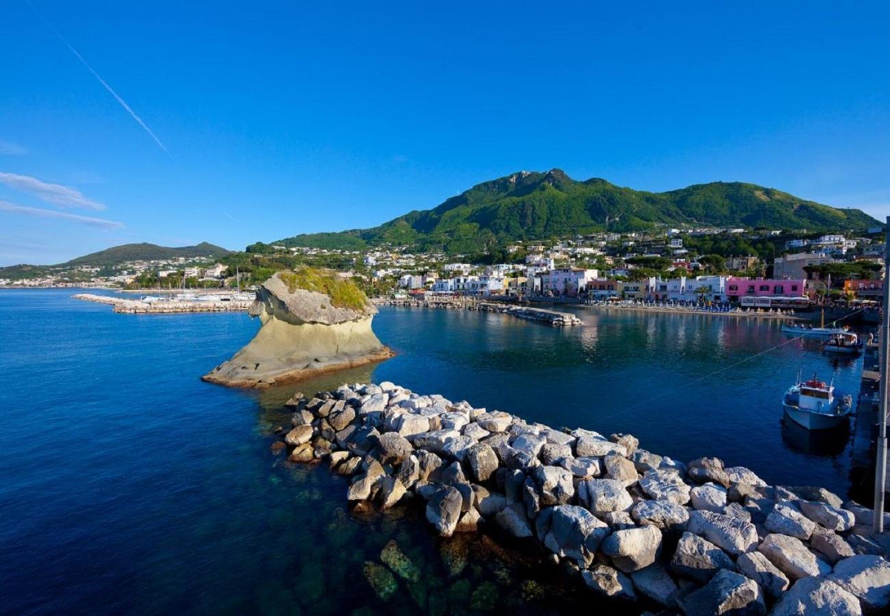 Holiday Apartments Lacco Ameno  Δωμάτιο φωτογραφία
